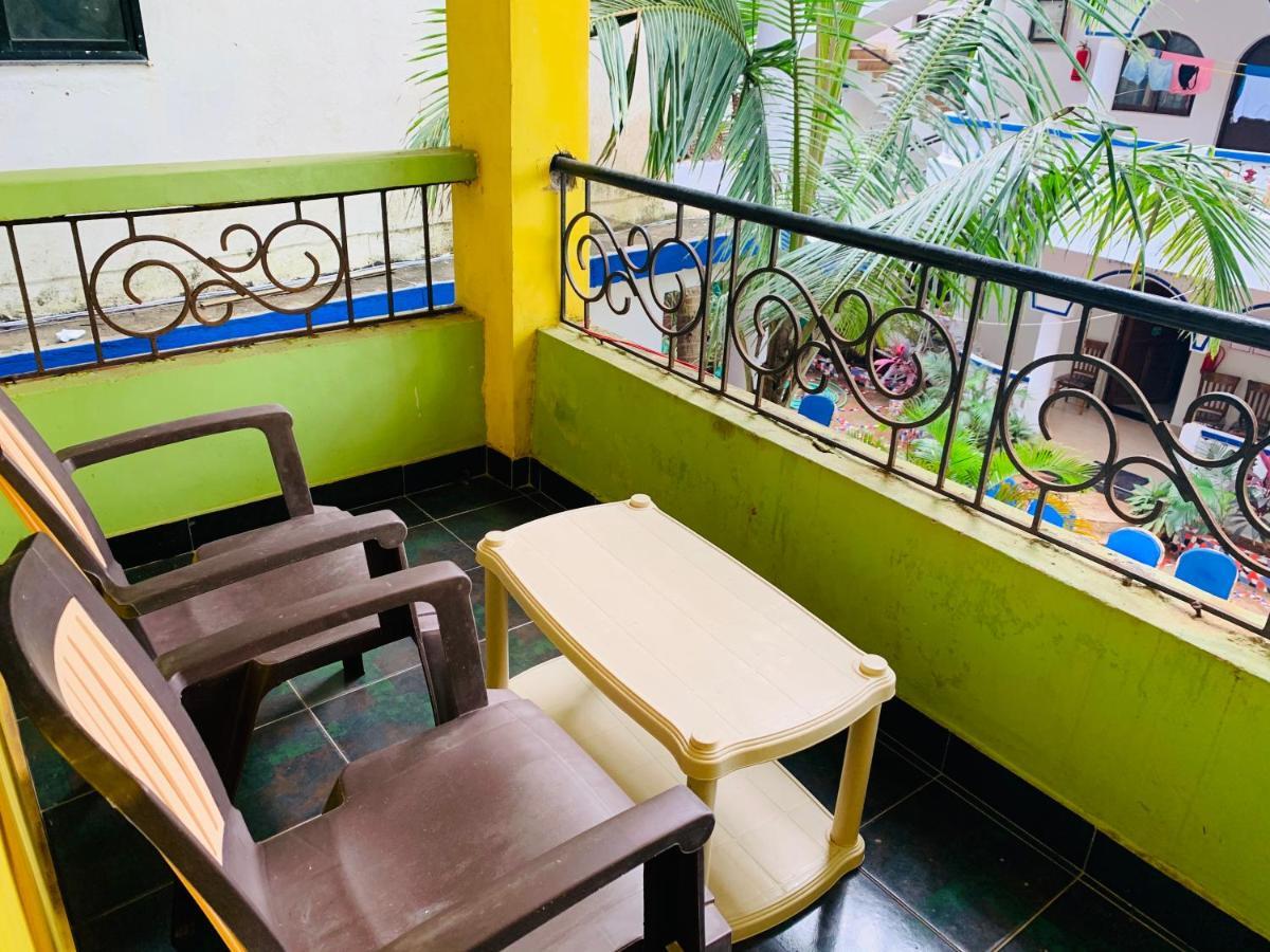 Savitri Guest House Arambol Eksteriør billede